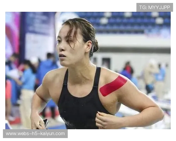 女运动员晒手臂肌肉吓坏网友